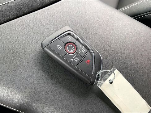 Used 2026 Chevrolet Corvette Stingray Coupe w/ 1LT image 9