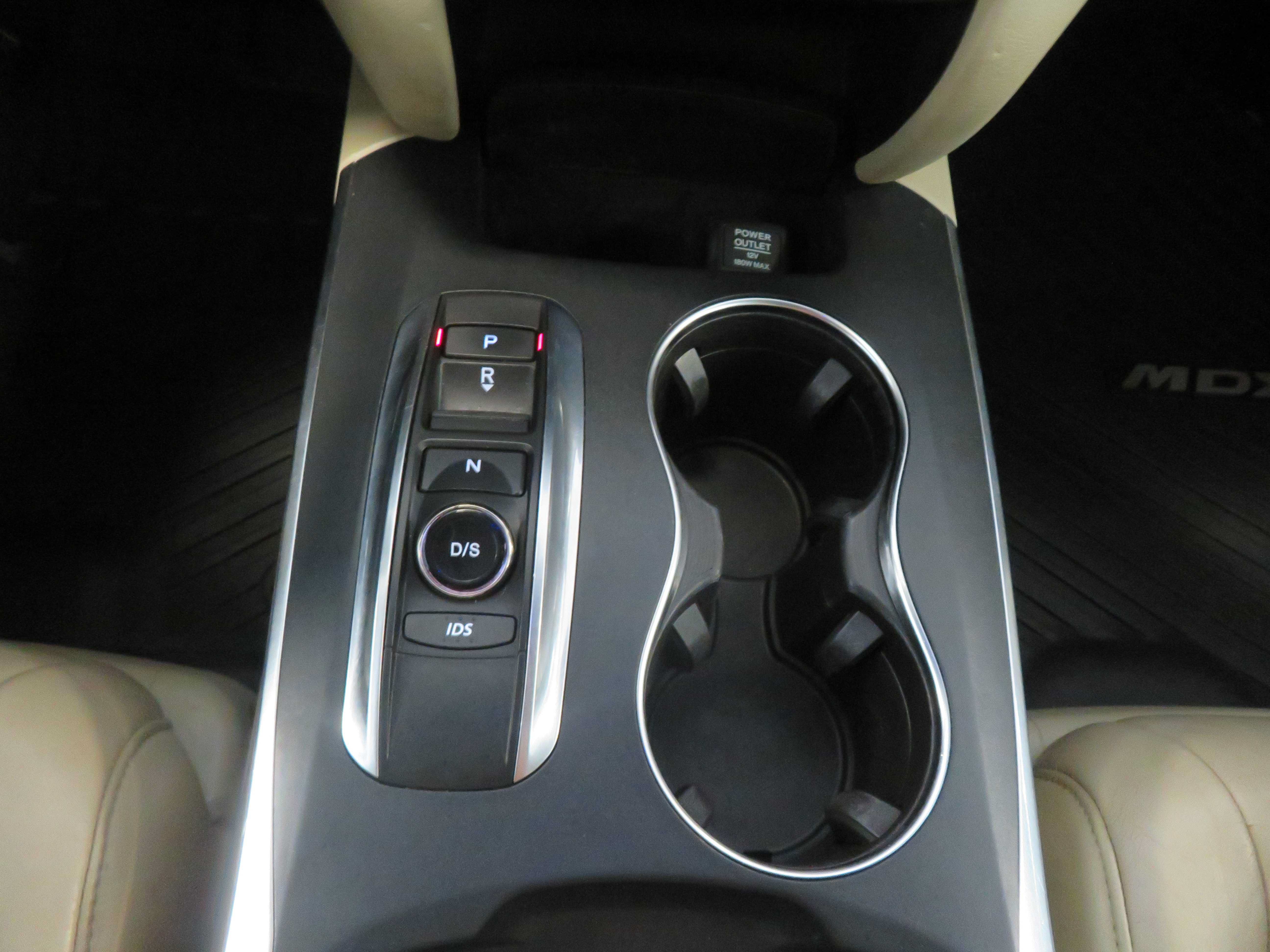 Used 2016 Acura MDX w/ Technology Package AWD/4WD image 48
