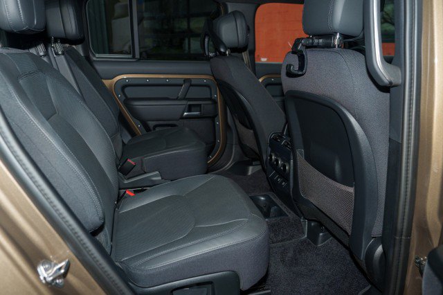Used 2025 Land Rover Defender 130 X AWD/4WD image 20