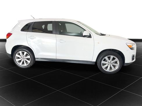 Used 2015 Mitsubishi Outlander Sport ES image 6