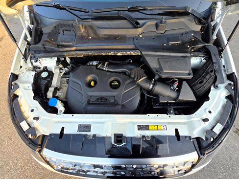 Used 2017 Land Rover Discovery Sport HSE Luxury image 25