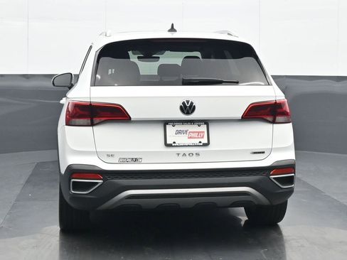 Used 2022 Volkswagen Taos SE image 5