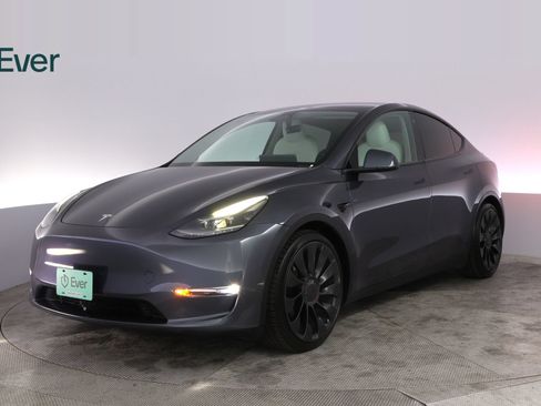 Used 2023 Tesla Model Y Performance AWD/4WD image 2