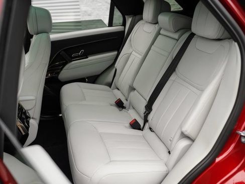 Used 2023 Land Rover Range Rover Sport SE AWD/4WD image 23