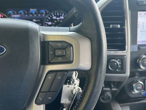 Used 2021 Ford F350 Lariat w/ Chrome Package image 24