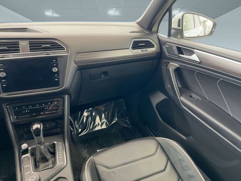 Used 2024 Volkswagen Tiguan SEL R-Line image 29