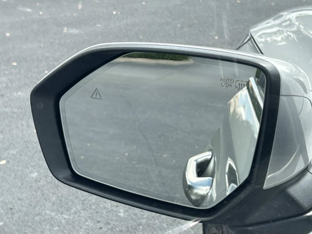 Used 2024 Hyundai Palisade Limited AWD/4WD image 16