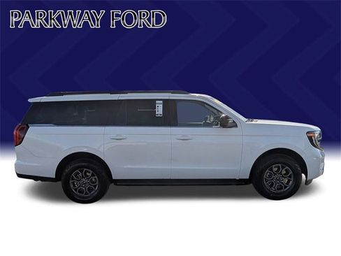 Used 2025 Ford Expedition Max Active image 4