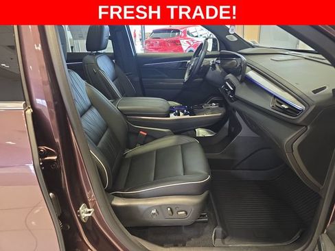 Used 2025 Buick Enclave Avenir w/ Super Cruise Package AWD/4WD image 40