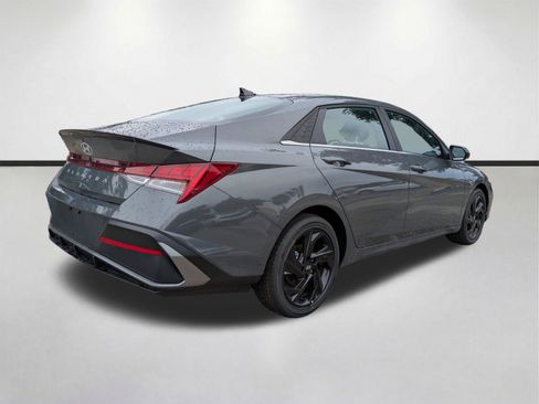 New 2026 Hyundai Elantra SEL Sport FWD image 4