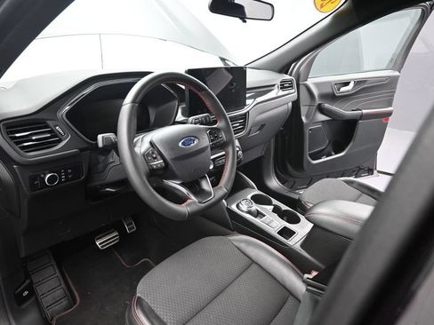 Used 2023 Ford Escape ST-Line w/ Tech Pack #1 AWD/4WD image 17