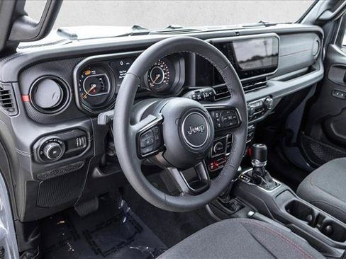 Used 2026 Jeep Wrangler Unlimited Rubicon AWD/4WD image 10