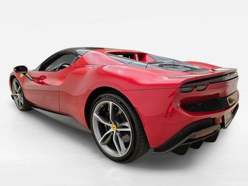 Used 2023 Ferrari 296 GTS RWD image 12