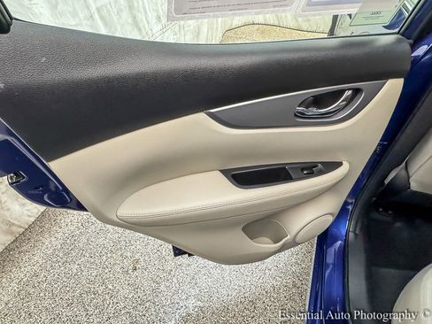 Used 2020 Nissan Rogue Sport SL image 20