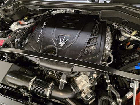 Used 2023 Maserati Grecale GT image 30