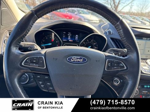 Used 2017 Ford Escape Titanium image 22