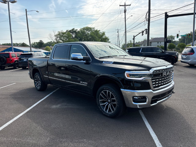 Used 2025 RAM 1500 Limited AWD/4WD image 2