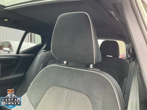 Used 2023 Volvo XC40 Recharge Plus w/ Protection Package Premier AWD/4WD image 19