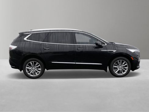 Used 2024 Buick Enclave Avenir w/ Avenir Technology Package image 5
