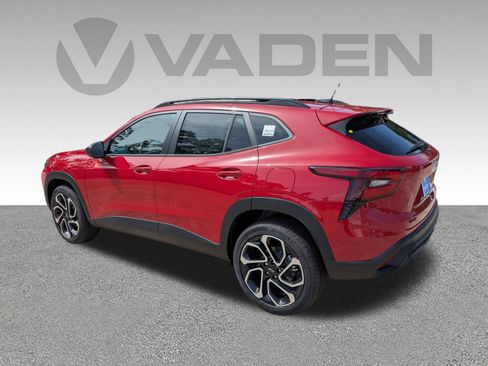 New 2026 Chevrolet Trax LT w/ Midnight Edition FWD image 26
