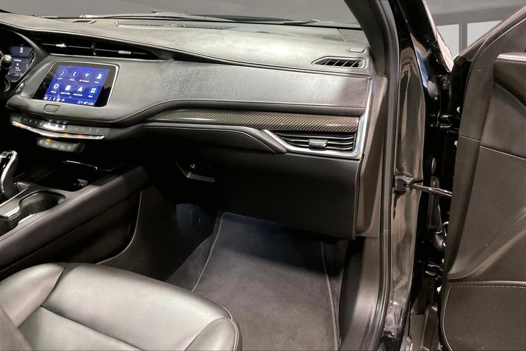 Used 2023 Cadillac XT4 Sport w/ Cold Weather Package AWD/4WD image 27