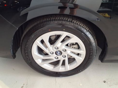 Used 2025 Subaru Impreza 2.0i AWD/4WD image 8
