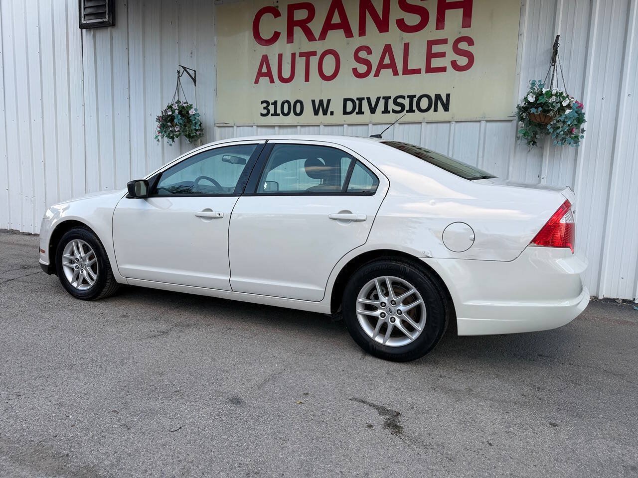 Used 2010 Ford Fusion S FWD image 9