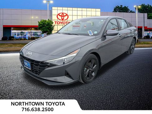 Used 2023 Hyundai Elantra SEL FWD image 1