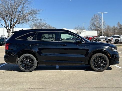 Used 2021 Kia Sorento SX image 3