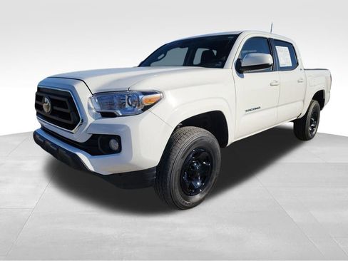 Used 2023 Toyota Tacoma SR5 image 3
