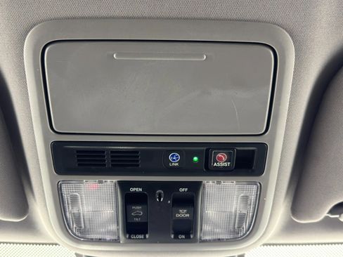 Used 2023 Honda Odyssey Touring image 32