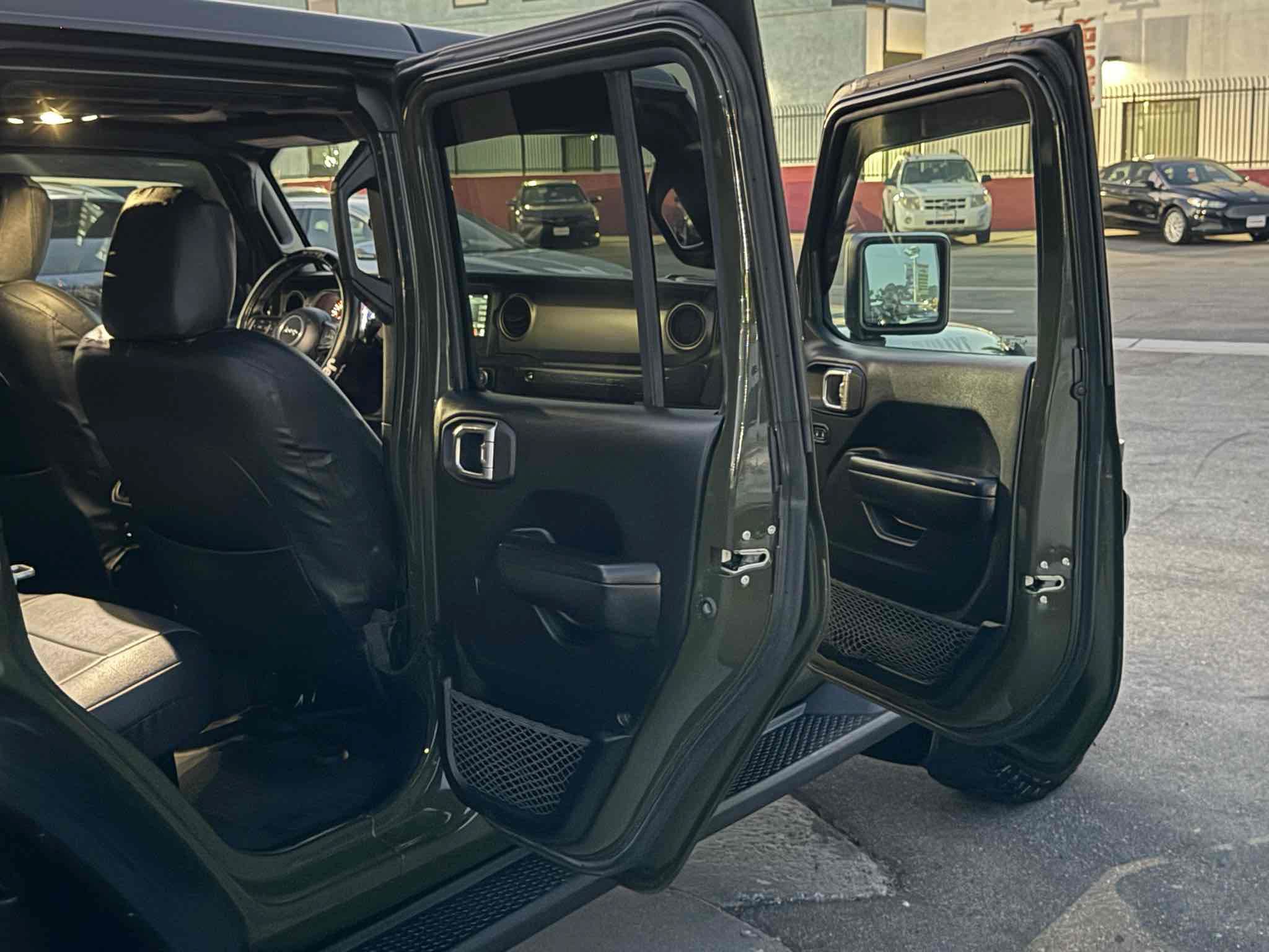 Used 2021 Jeep Wrangler Unlimited Sport AWD/4WD image 38