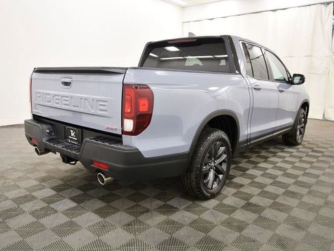 Used 2025 Honda Ridgeline Sport image 8