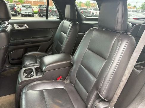 Used 2013 Ford Explorer XLT AWD/4WD image 18