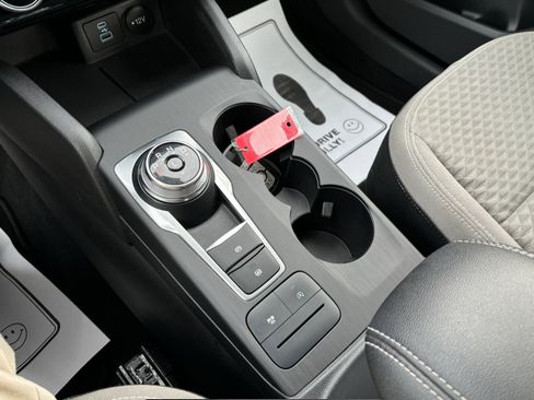 Used 2022 Ford Escape SE w/ Cold Weather Package image 12