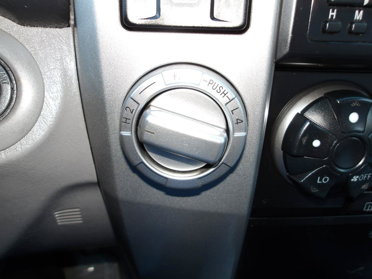 Used 2006 Toyota 4Runner SR5 AWD/4WD image 18
