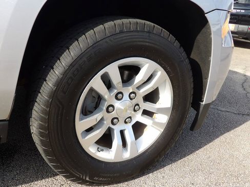 Used 2018 Chevrolet Tahoe LT image 16