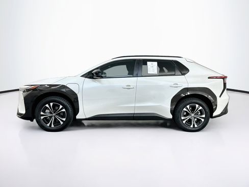 Used 2024 Toyota bZ4X AWD w/ Weather Package image 4