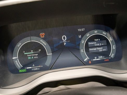 Used 2025 Toyota Sienna Limited image 19