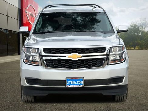 Used 2019 Chevrolet Suburban LT image 11