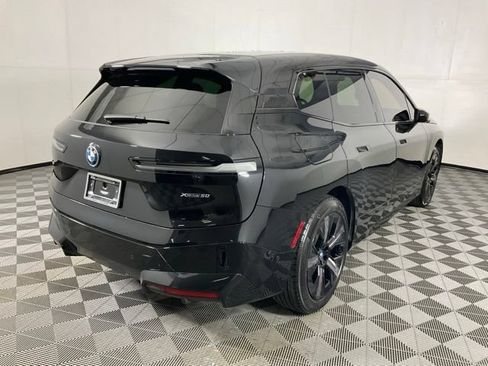 Used 2023 BMW iX xDrive50 w/ Sport Package AWD/4WD image 6
