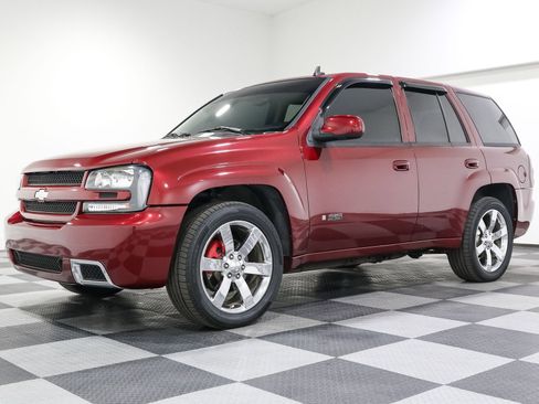 Used 2008 Chevrolet TrailBlazer SS w/ Sun And Sound Package image 3