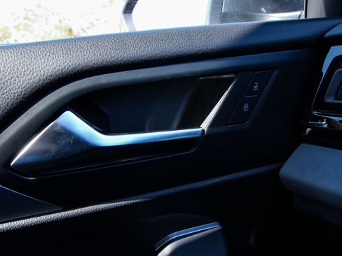 New 2026 Volkswagen Jetta SE FWD image 13