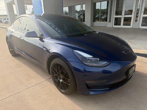 Used 2022 Tesla Model 3 RWD image 8