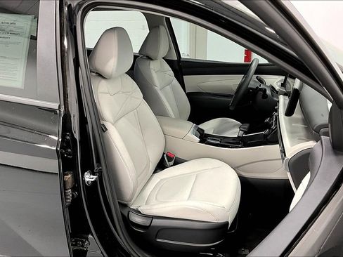 Used 2025 Hyundai Tucson SEL FWD image 9