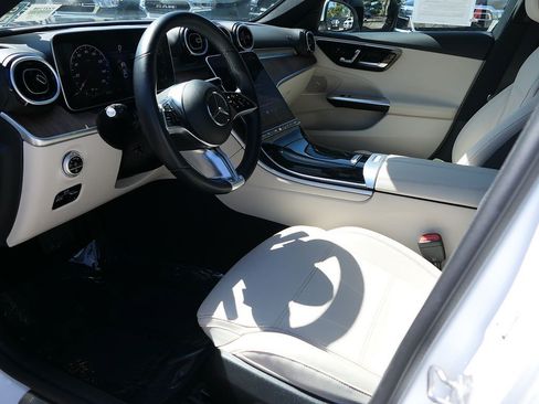 Used 2023 Mercedes-Benz C 300 Sedan image 10