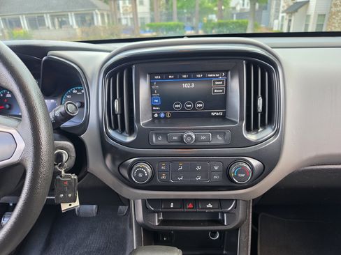 Used 2020 Chevrolet Colorado W/T w/ WT Convenience Package RWD image 27
