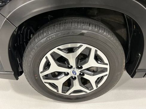 Used 2022 Subaru Forester Premium image 8