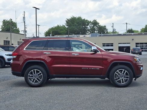 Used 2021 Jeep Grand Cherokee Limited AWD/4WD image 7