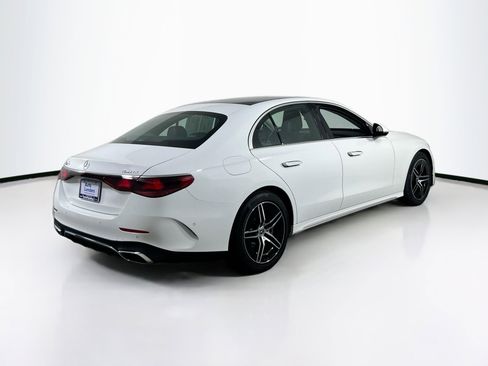 Used 2024 Mercedes-Benz E 350 4MATIC Sedan image 5